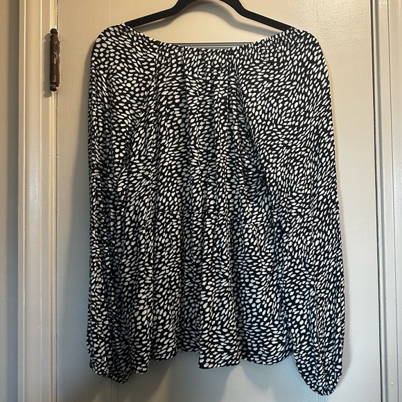 Old Navy Long Sleeve Blouse - Picture 2 of 3
